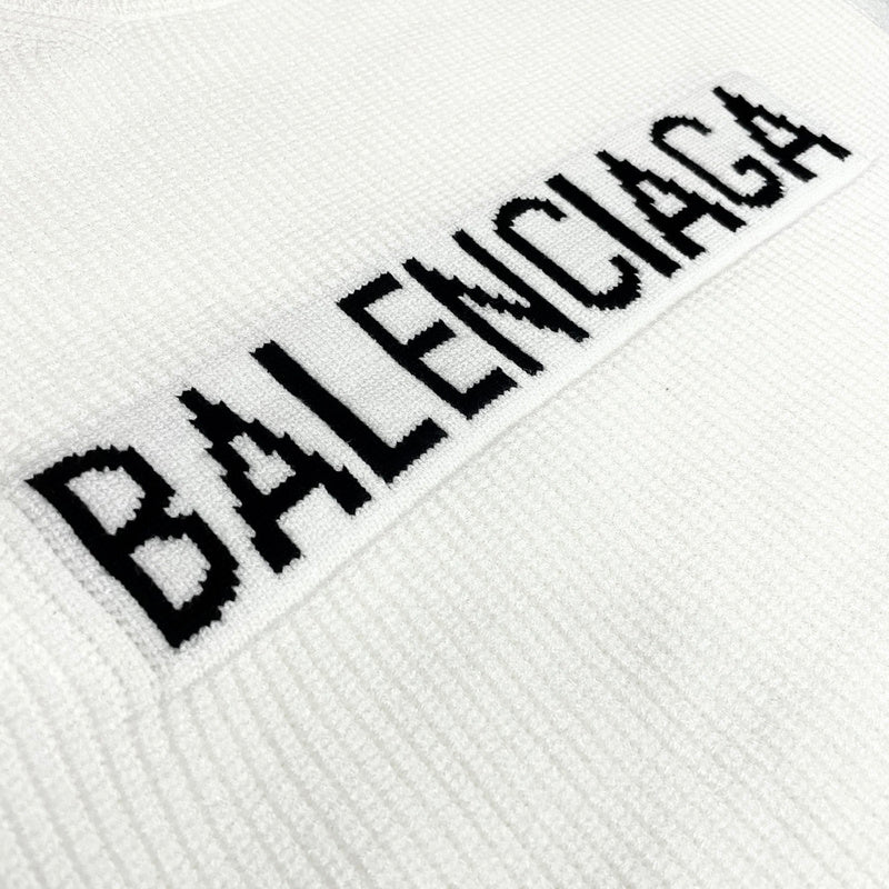 Three-quarter angle view of Balenciaga luxury piece style No.063