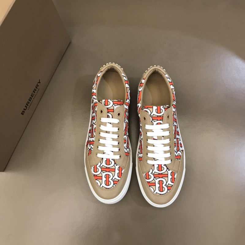 Burberry shoes Style 255 - logo and branding close-up