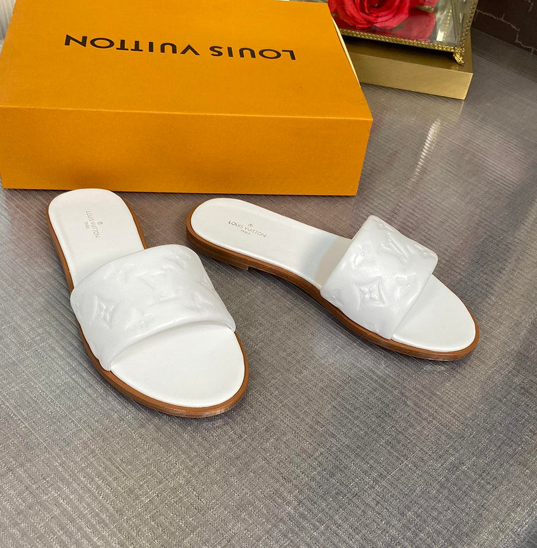 Louis Vuitton White Loafer Flats - Heel Detail View