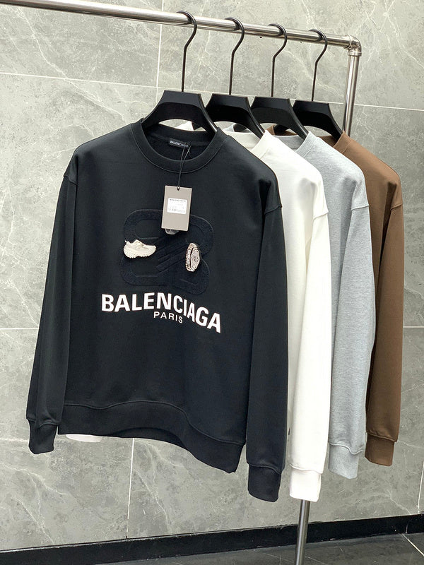 Side profile view of Balenciaga luxury piece style No.544
