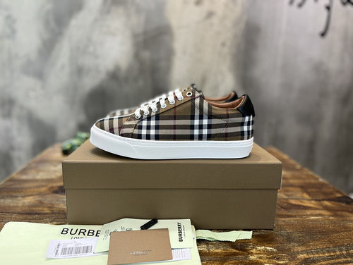 Burberry shoes Style 290 - texture and material detail