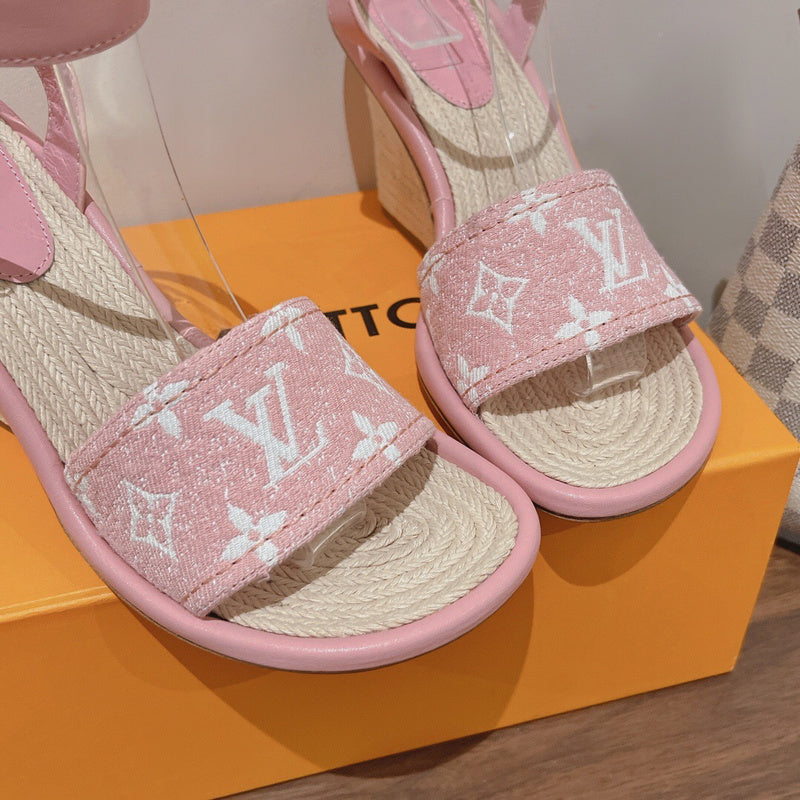 Louis Vuitton shoes Style 336 - back heel detail