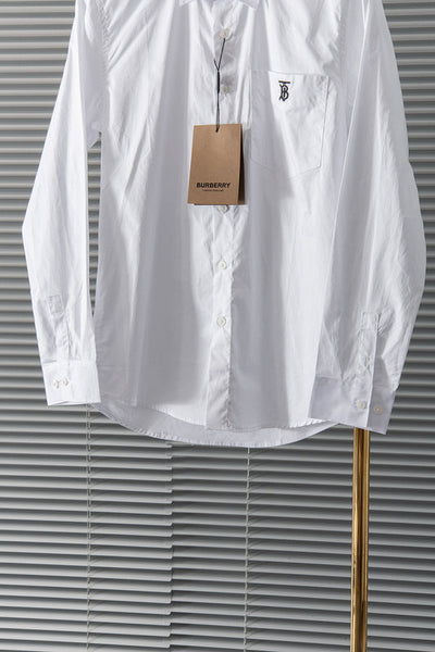 Three-quarter angle view of Burberry luxury piece style No.031