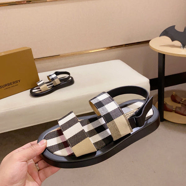 Burberry shoes Style 014 - sole and craftsmanship detail