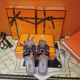 Hermès Beige Slide Sandals - Heel Detail View