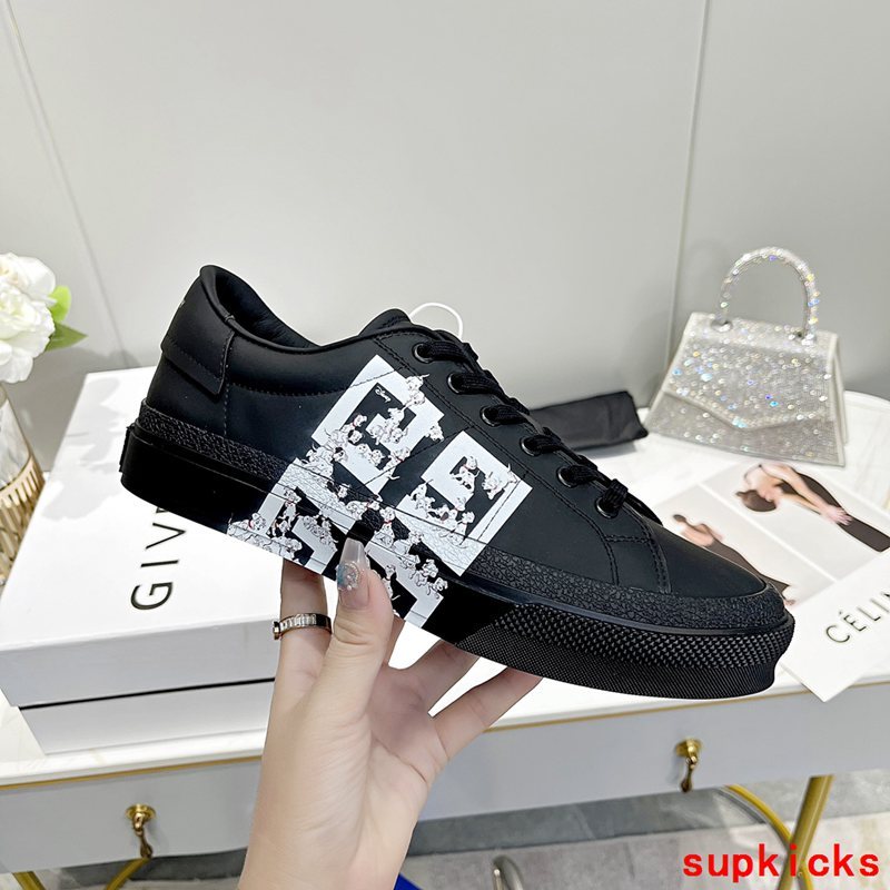 Givenchy shoes Style 047 - sole and craftsmanship detail