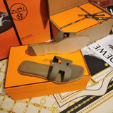 Hermes sandals Style 095 - logo and branding close-up