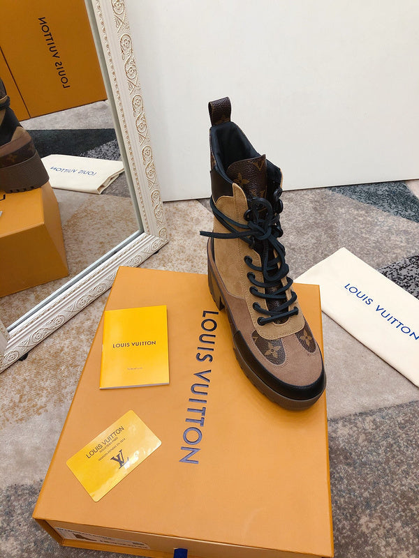Front view of Louis Vuitton luxury piece style No.175