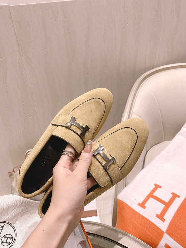 Hermès Grey Bow-Detail Flats - Heel Detail View