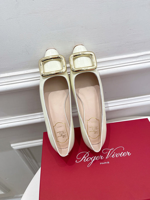 Close-up detail view of Roger Vivier luxury piece style No.051