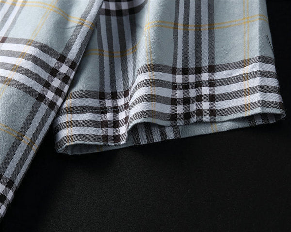Three-quarter angle view of Burberry luxury piece style No.577
