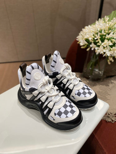 Louis Vuitton shoes Style 279 - logo and branding close-up