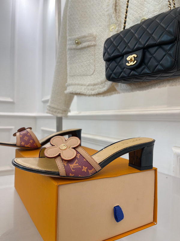 Louis Vuitton shoes Style 412 - logo and branding close-up