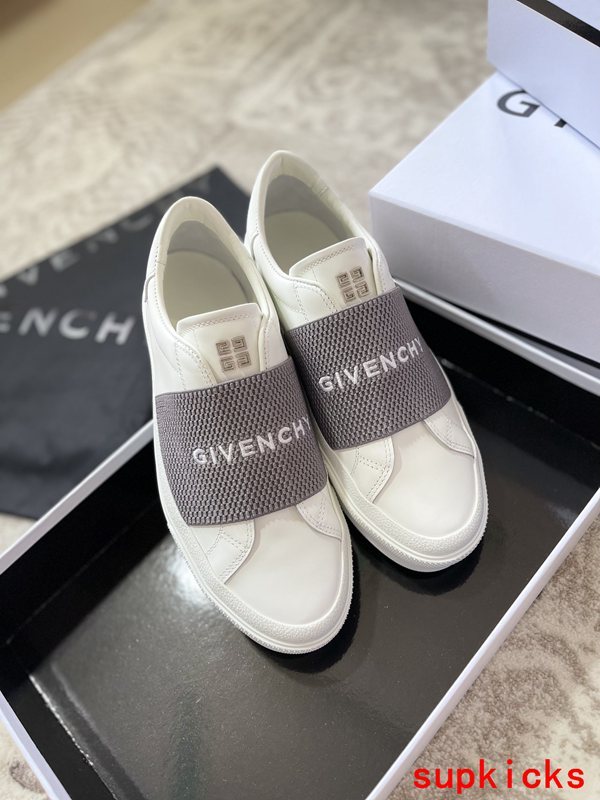 Givenchy shoes Style 043 - sole and craftsmanship detail