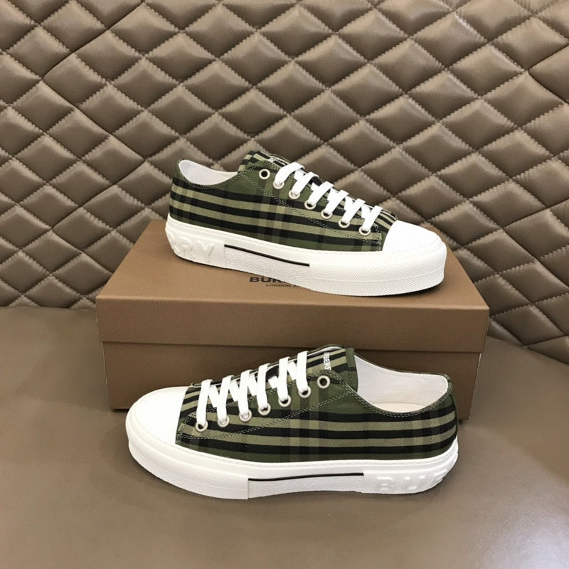Burberry shoes Style 302 - packaging and accessories