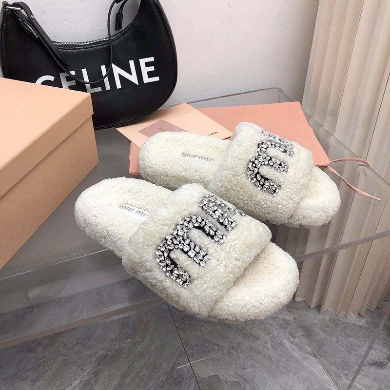 Styling view of Miu Miu luxury piece style No.100