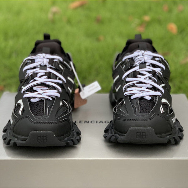 Balenciaga shoes Style 395 - sole and craftsmanship detail