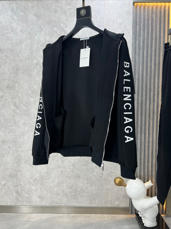 Styling view of Balenciaga luxury piece style No.120