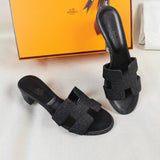 Hermès Beige Gladiator Sandals - Toe Detail View
