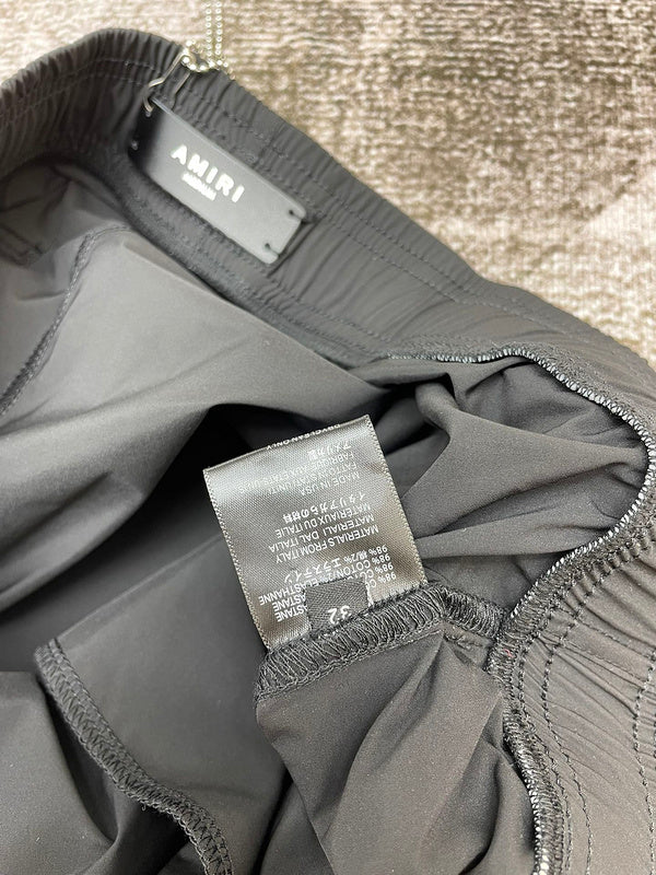 Full silhouette view of Amiri luxury piece style No.069