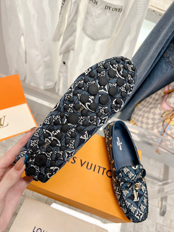 Louis Vuitton shoes Style 320 - interior and comfort detail