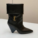 Styling view of Saint Laurent luxury piece style No.040