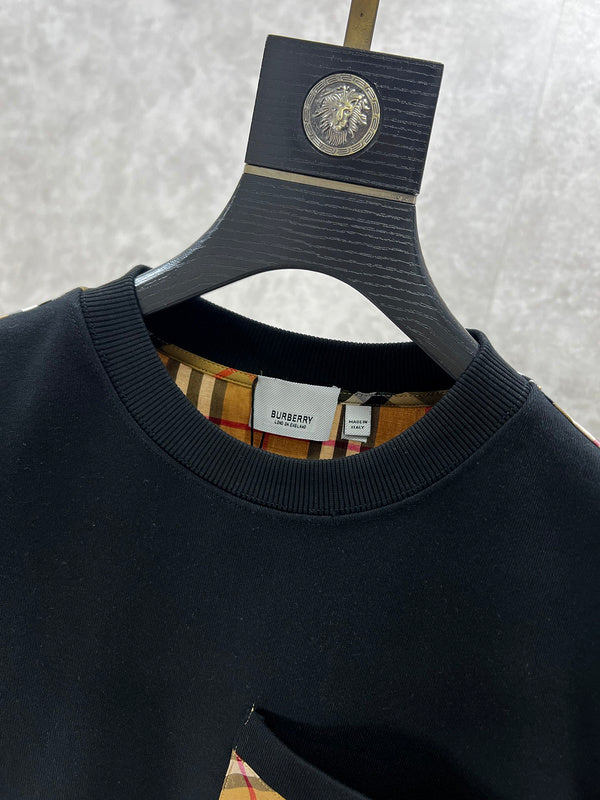 Back view of Burberry luxury piece style No.525