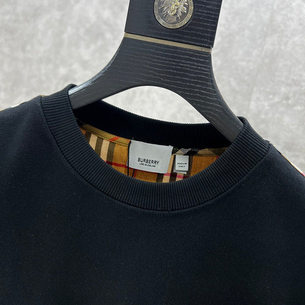 Back view of Burberry luxury piece style No.525
