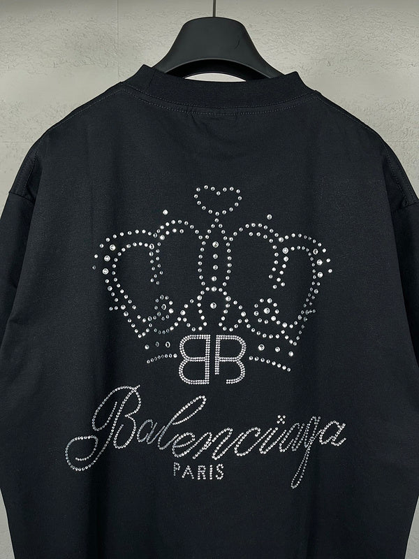 Full silhouette view of Balenciaga luxury piece style No.098