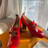 Front view of Louis Vuitton luxury piece style No.008