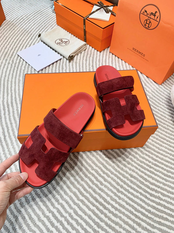 Hermès Burgundy Platform Sandals - Heel Detail View
