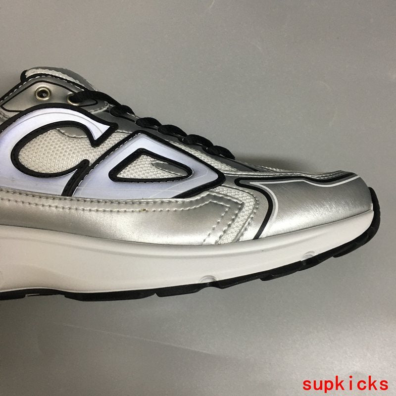 Dior shoes Style 007 - packaging and accessories (alternate angle)