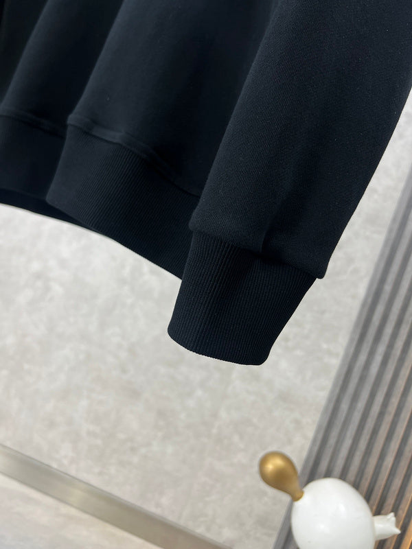 Texture and finish detail of Burberry luxury piece style No.539