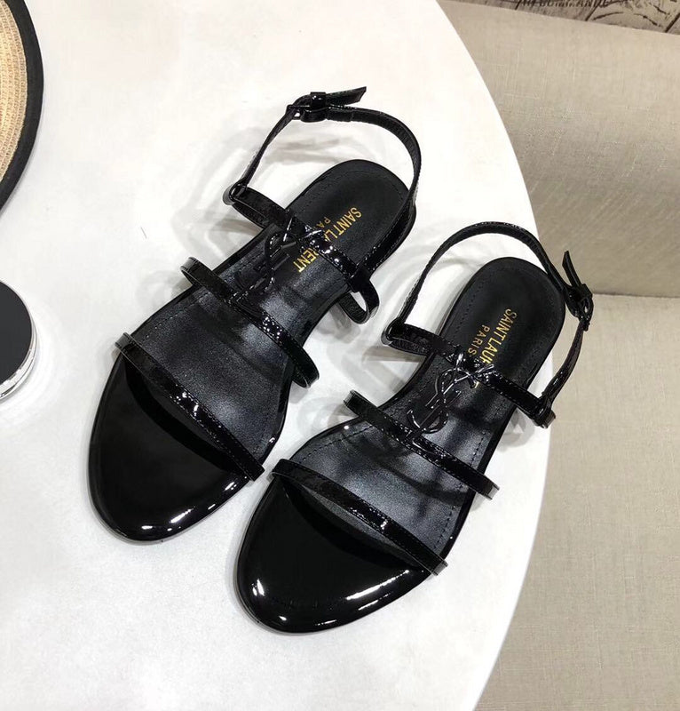 Close-up detail view of Saint Laurent luxury piece style No.122