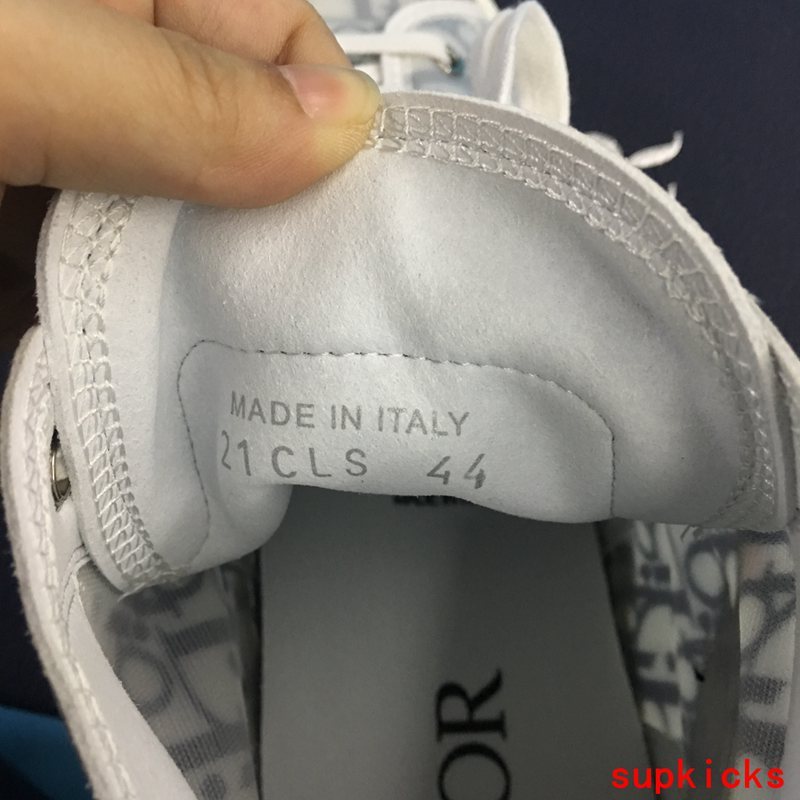 Dior shoes Style 026 - logo and branding close-up