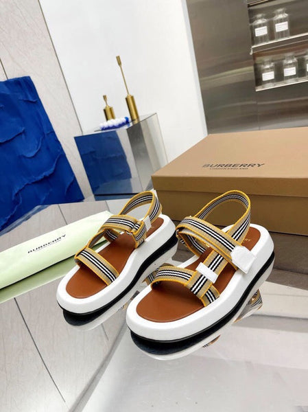 Burberry shoes Style 035 - sole and craftsmanship detail