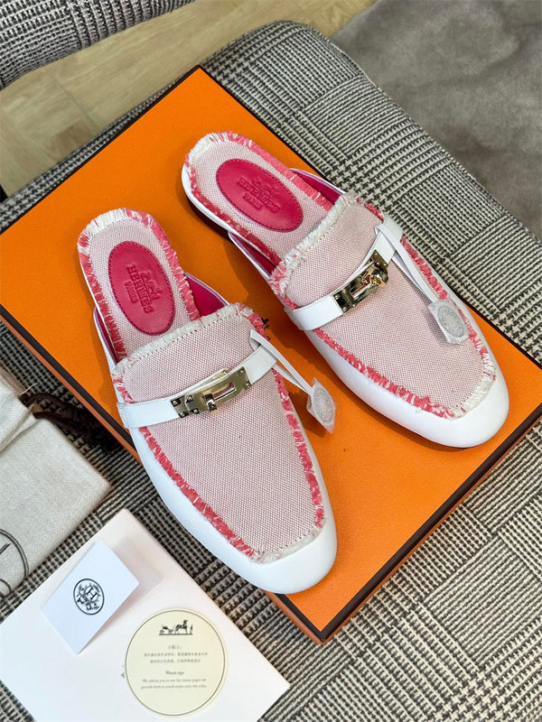 Hermes shoes Style 210 - full pair display