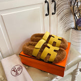 Hermes sandals Style 094 - texture and material detail