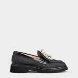 Full silhouette view of Roger Vivier luxury piece style No.092