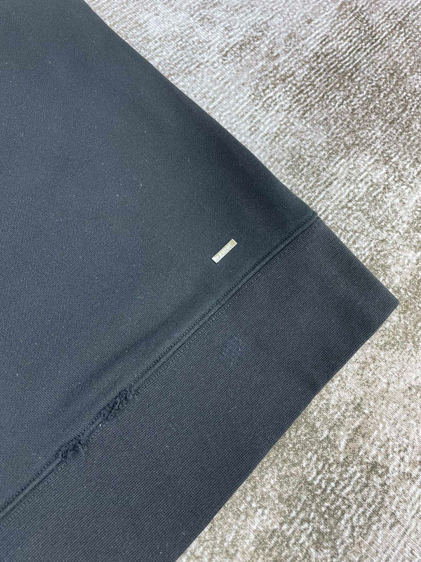 Styling view of Amiri luxury piece style No.047