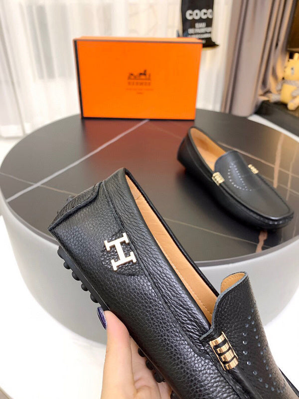 Hermes shoes Style 046 - back heel detail