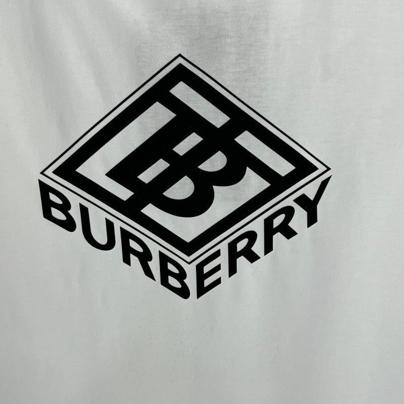 Styling view of Burberry luxury piece style No.292