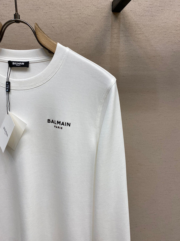 Full silhouette view of Balmain luxury piece style No.035