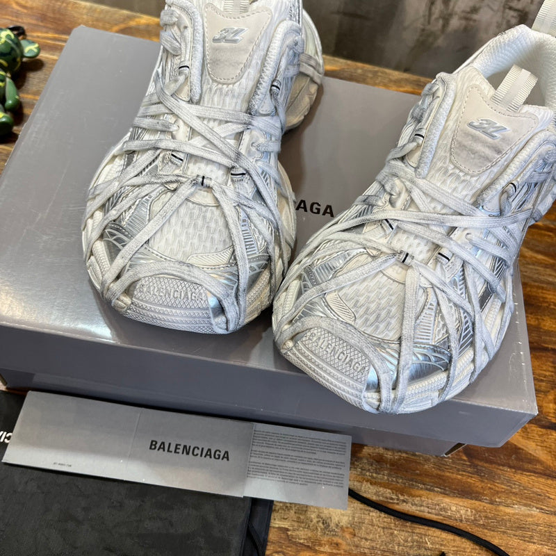 Balenciaga shoes Style 068 - angled studio shot