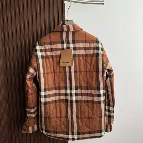 Three-quarter angle view of Burberry luxury piece style No.389