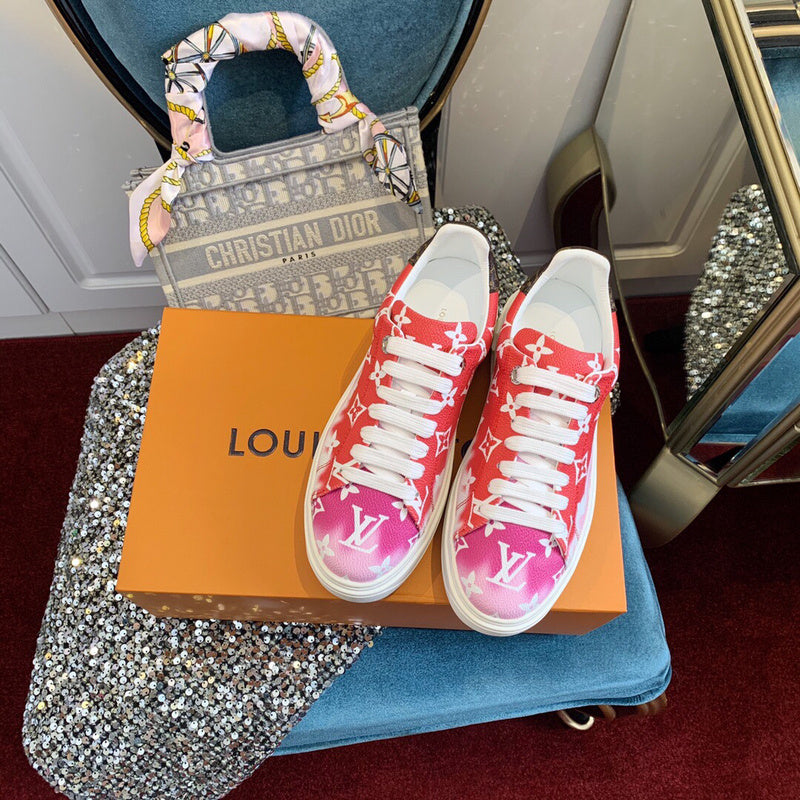 Side profile view of Louis Vuitton luxury piece style No.089