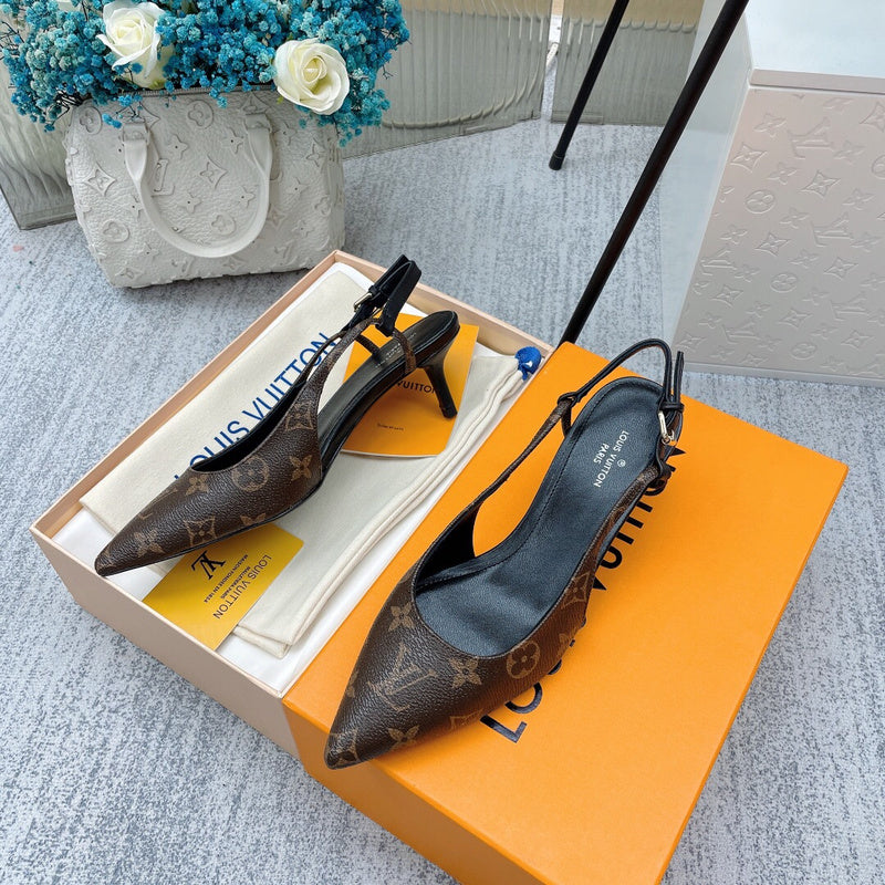 Louis Vuitton shoes Style 409 - logo and branding close-up