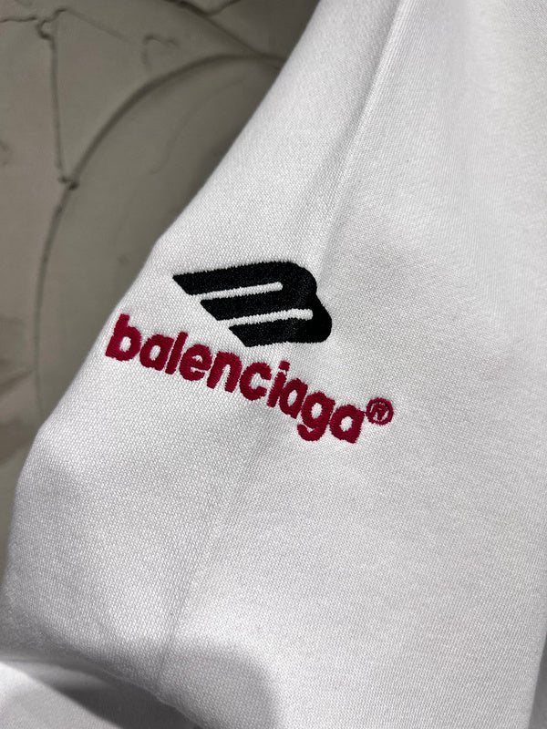 Styling view of Balenciaga luxury piece style No.081
