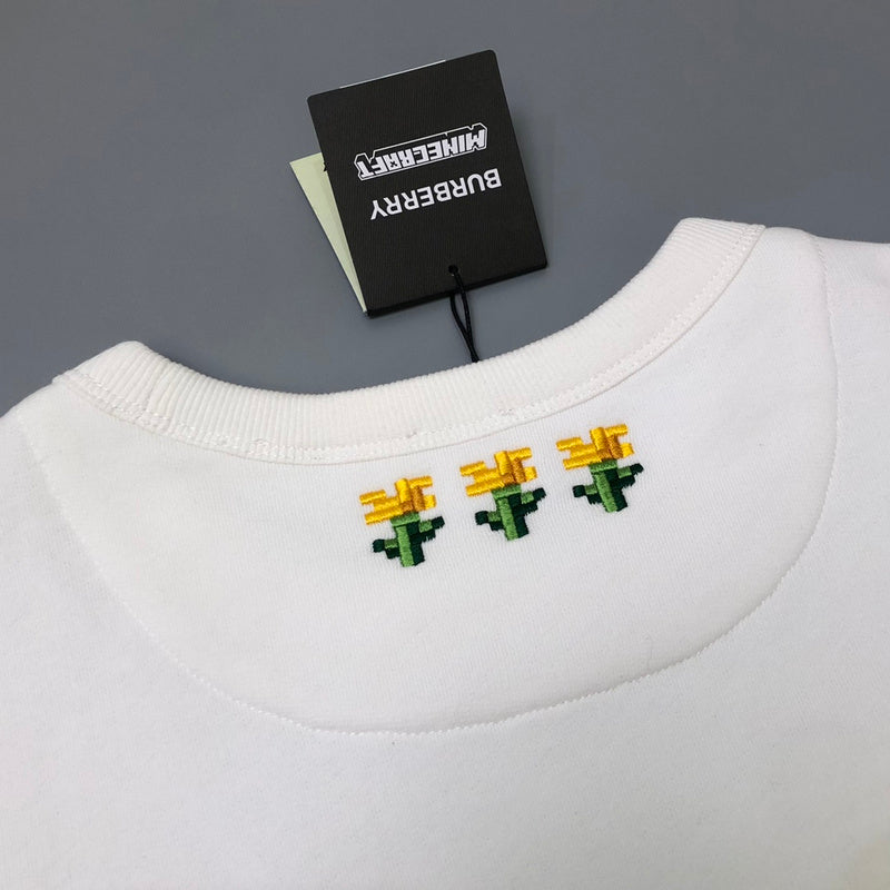 Front view of Burberry luxury piece style No.022