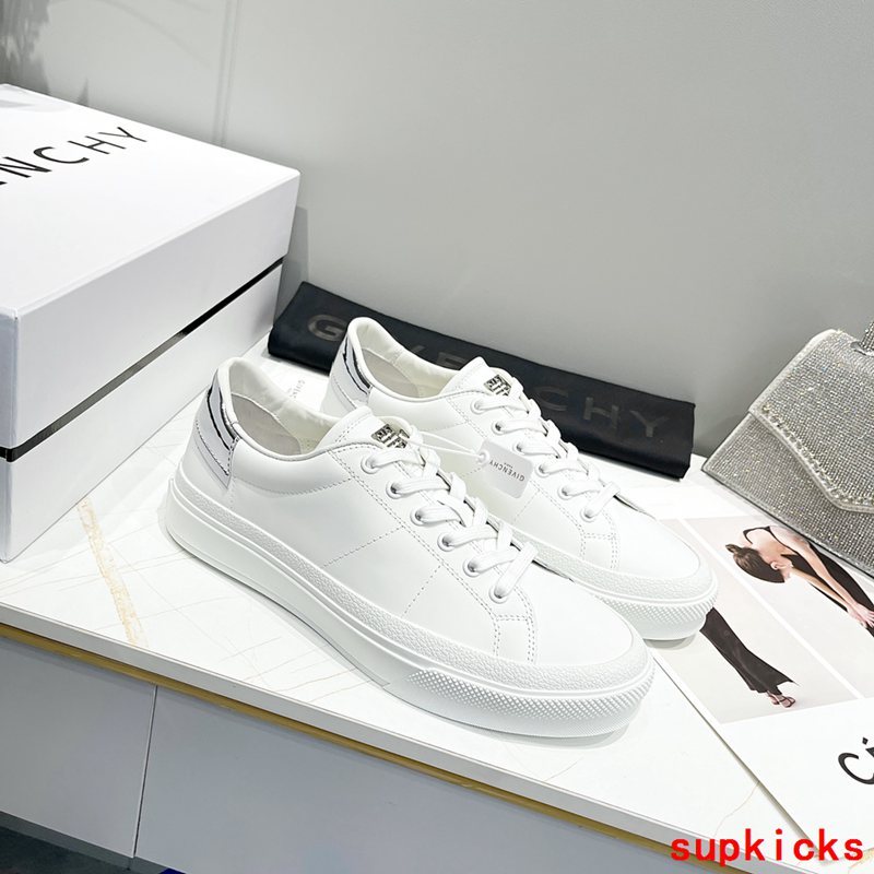 Givenchy shoes Style 094 - packaging and accessories